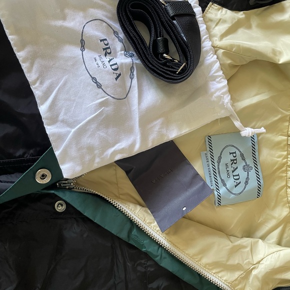 Prada black and green raincoat with waist strap. - Picture 6 of 6